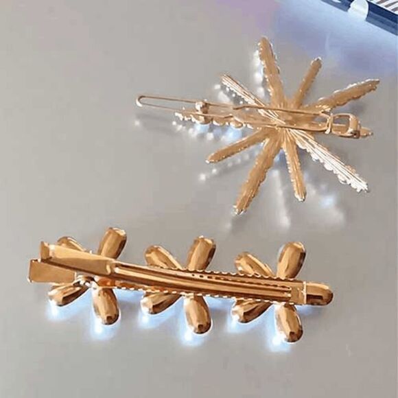 2/$21 Ladies 2 Piece Star Flower Hair Accessory Set - Picture 3 of 6